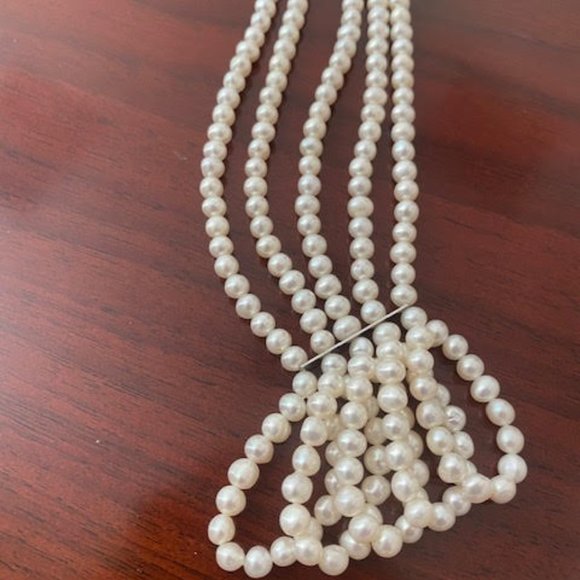 Freshwater Cultured Pearl Necklace